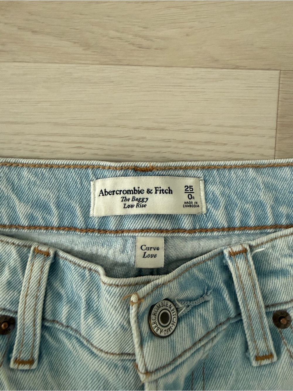 Curve Love Low Rise Baggy Jean Abercrombie & Fitch - Picture 10 of 12